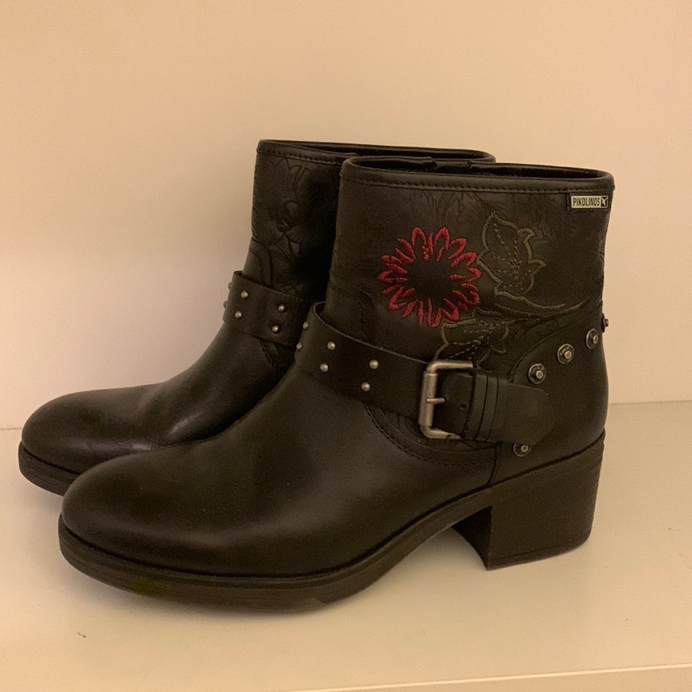 Pikolinos Black Boot Size 39
